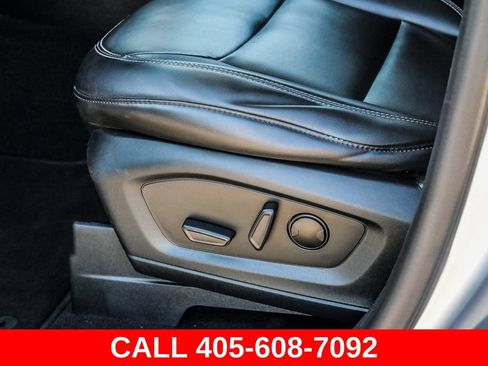 Used 2021 Ford Explorer XLT w/ Equipment Group 202A AWD/4WD image 36
