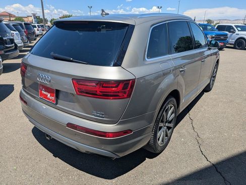 Used 2017 Audi Q7 3.0T Prestige AWD/4WD image 5