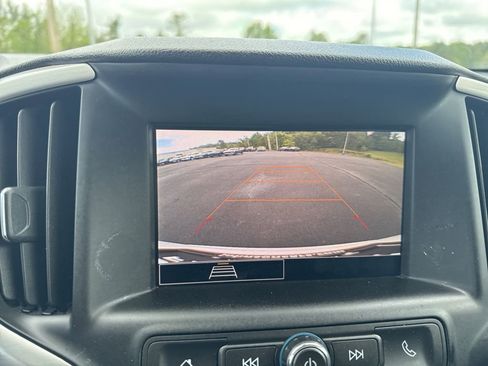 Used 2024 GMC Terrain SLE AWD/4WD image 22
