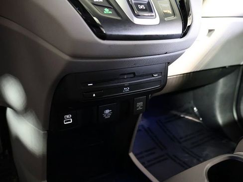 Used 2022 Honda Odyssey Elite image 23