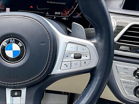 Used 2022 BMW 750i xDrive w/ Luxury Rear Seating Package AWD/4WD image 26