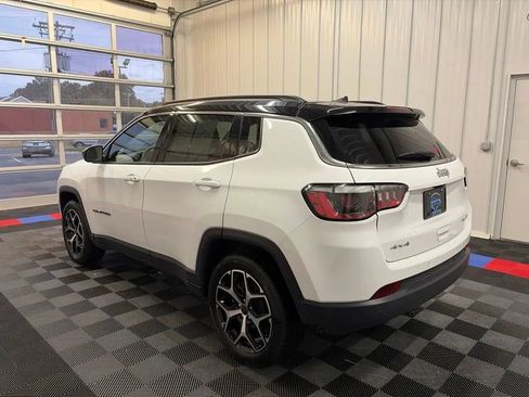 Used 2025 Jeep Compass Limited AWD/4WD image 6
