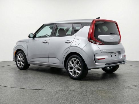 Used 2025 Kia Soul LX w/ LX Technology Package image 6