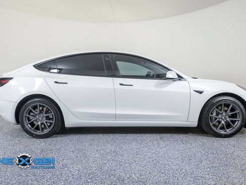 Used 2023 Tesla Model 3 Standard Range RWD image 8