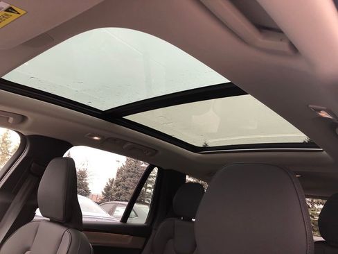 New 2026 Volvo XC90 B6 Plus w/ Protection Package Premier image 14