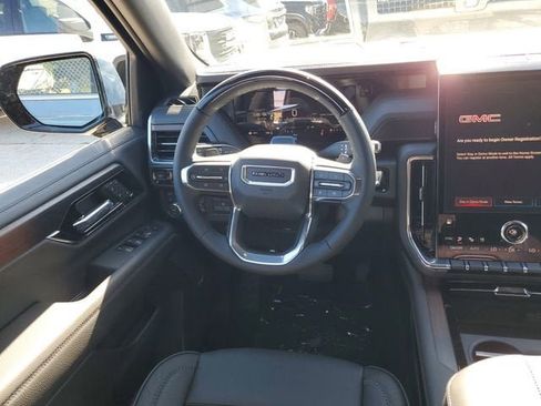New 2026 GMC Yukon Denali w/ Denali Reserve Package AWD/4WD image 13