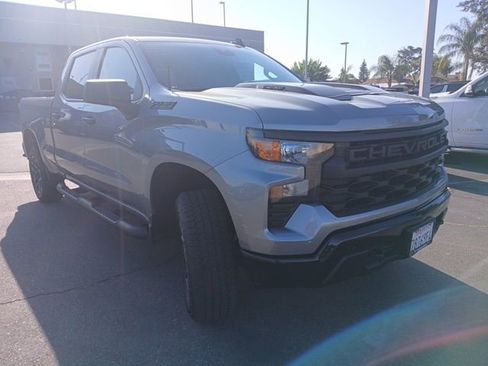 Used 2025 Chevrolet Silverado 1500 Custom Trail Boss w/ Turbomax Blackout Package image 3