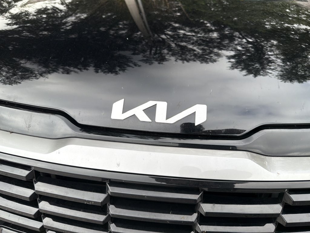 Certified 2026 Kia Sportage EX FWD image 9