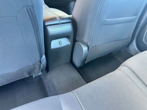 Used 2025 Nissan Sentra SV image 24