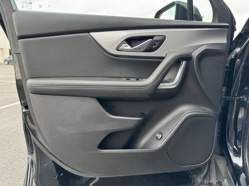 Used 2020 Chevrolet Blazer LT image 20