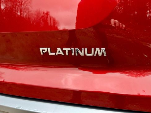 Used 2024 Nissan Pathfinder Platinum w/ Cargo Package image 9