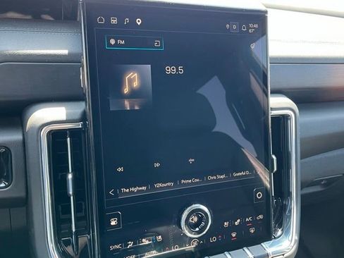 Used 2025 GMC Yukon XL Denali AWD/4WD image 25