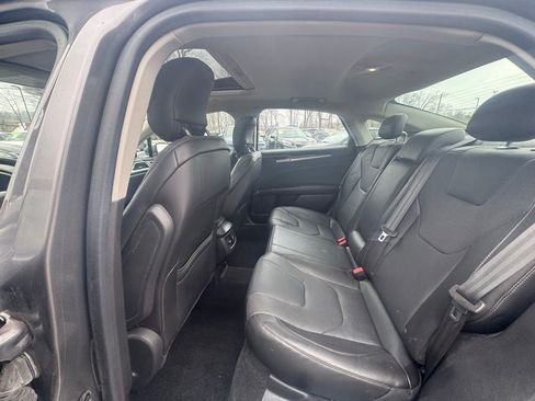 Used 2014 Ford Fusion Titanium image 32