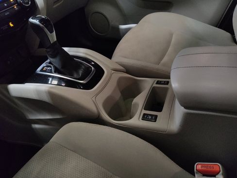 Used 2019 Nissan Rogue Sport SV w/ All-Weather Package image 26