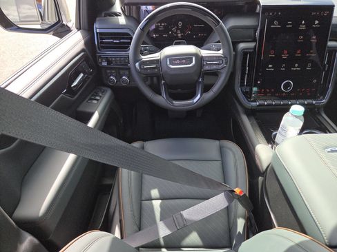 New 2026 GMC Yukon AT4 w/ AT4 Premium Plus Package AWD/4WD image 34