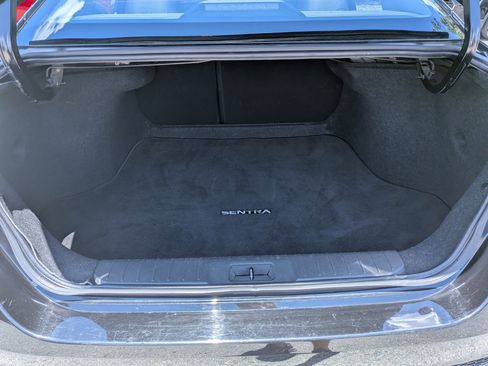Used 2024 Nissan Sentra SV FWD image 13