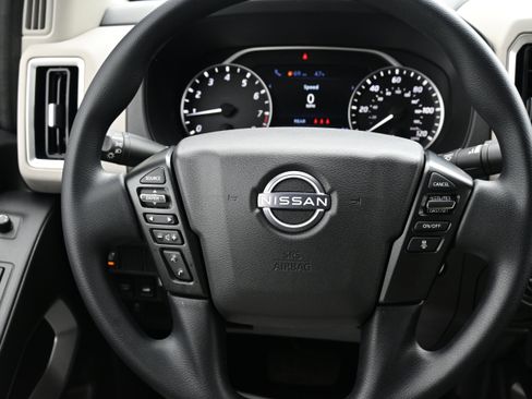 Used 2025 Nissan Frontier SV image 16