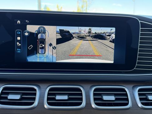 New 2026 Mercedes-Benz GLS 450 4MATIC image 28