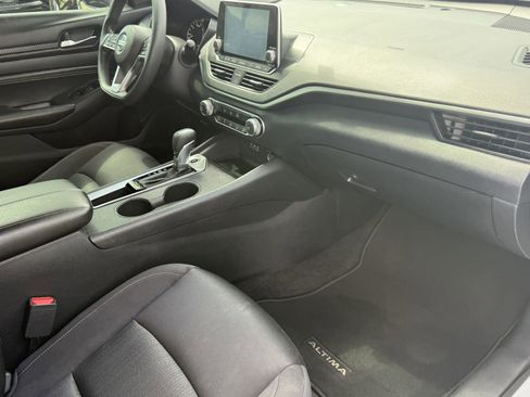 Used 2020 Nissan Altima 2.5 S FWD image 12