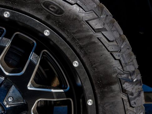 Used 2024 RAM 1500 Laramie image 65