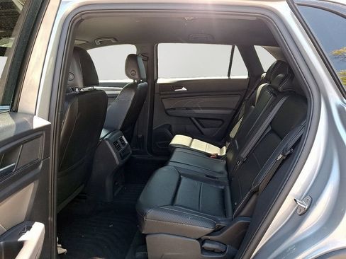 Used 2021 Volkswagen Atlas Cross Sport SE AWD/4WD image 8