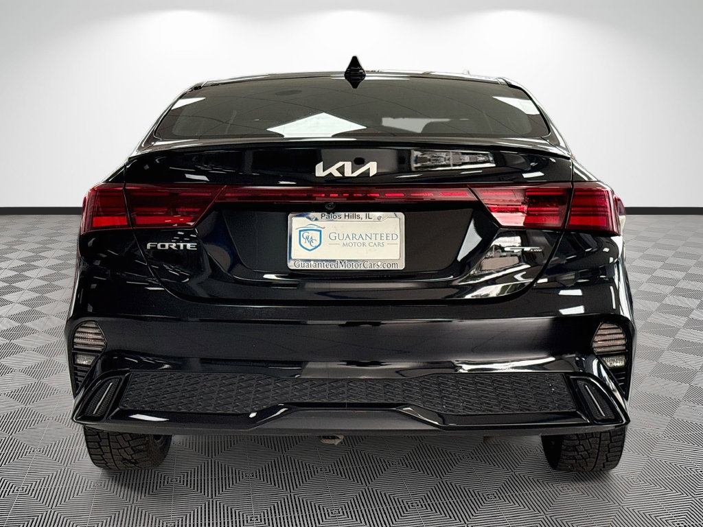 Used 2023 Kia Forte GT-Line FWD image 9