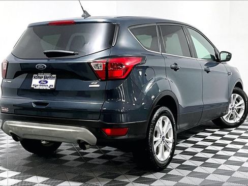 Used 2019 Ford Escape SE FWD image 12