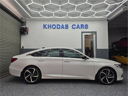 Used 2021 Honda Accord Sport image 5