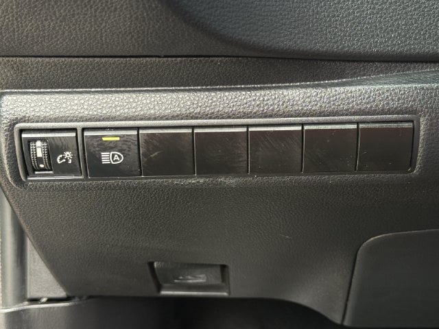 Used 2024 Toyota Corolla LE FWD image 23