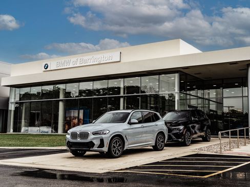 Used 2023 BMW X3 xDrive30i w/ Convenience Package AWD/4WD image 3