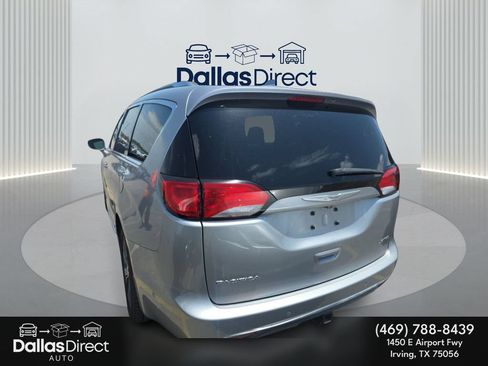 Used 2017 Chrysler Pacifica Limited FWD image 7