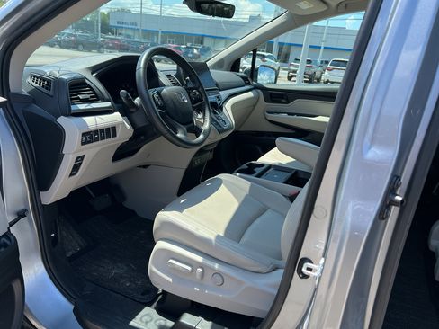 Used 2025 Honda Odyssey EX-L image 9