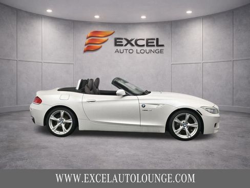 Used 2012 BMW Z4 sDrive28i image 10