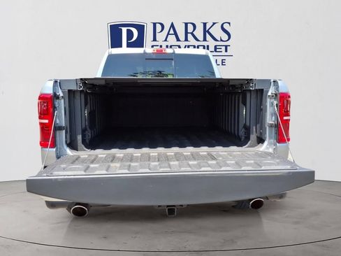 Used 2025 RAM 1500 Limited AWD/4WD image 32