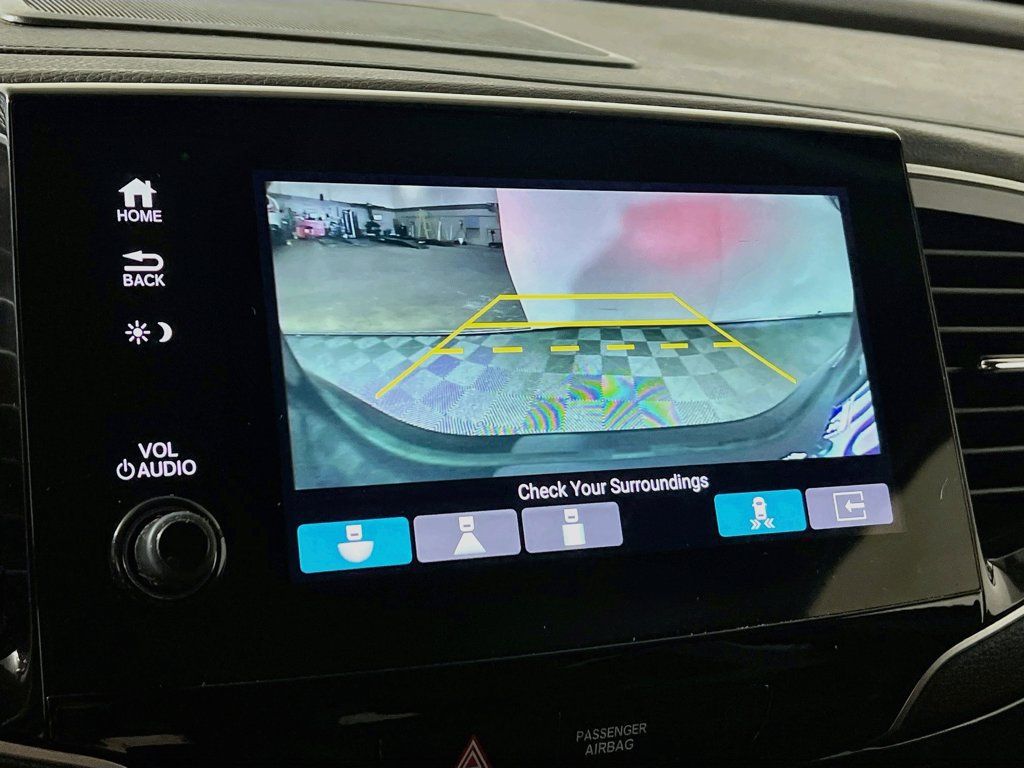Used 2021 Honda Pilot Touring image 12