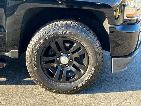 Used 2018 Chevrolet Silverado 1500 LT w/ All Star Edition image 11