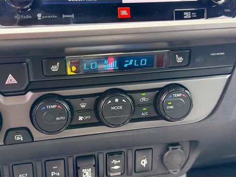 Used 2019 Toyota Tacoma TRD Pro AWD/4WD image 32