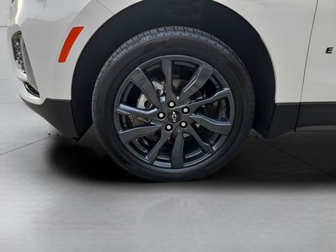 Used 2023 Chevrolet Equinox RS image 6