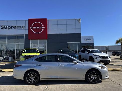 Used 2022 Lexus ES 350 w/ Premium Package image 7