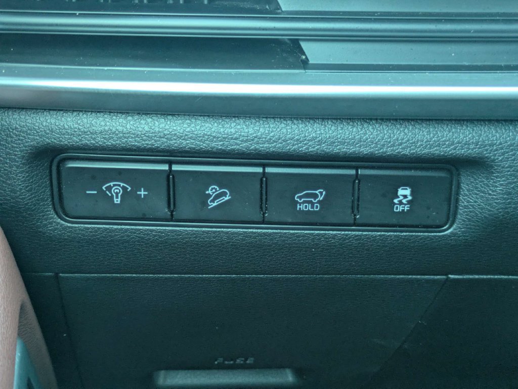 Used 2023 Kia Telluride EX w/ EX Captain's Chair Package AWD/4WD image 25