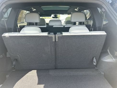 Used 2021 Volkswagen Atlas Cross Sport SE w/ Panoramic Sunroof Package image 28