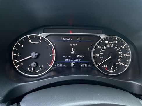 Used 2025 Nissan Altima 2.5 SV FWD image 32