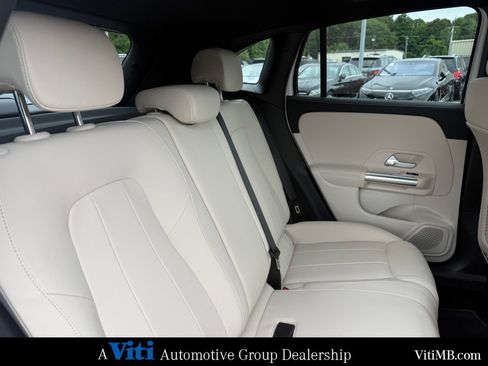 Certified 2024 Mercedes-Benz GLA 250 4MATIC image 27