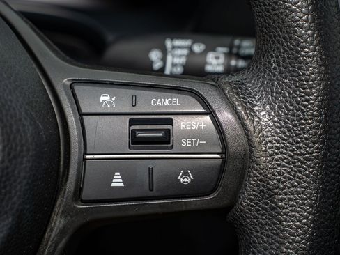 Used 2023 Honda HR-V LX image 30