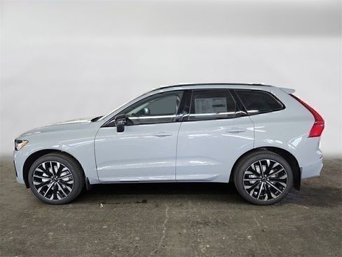 New 2026 Volvo XC60 B5 Ultra w/ Climate Package image 8