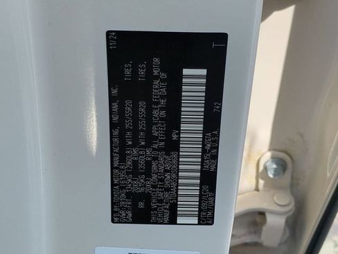 Certified 2024 Toyota Grand Highlander AWD image 37