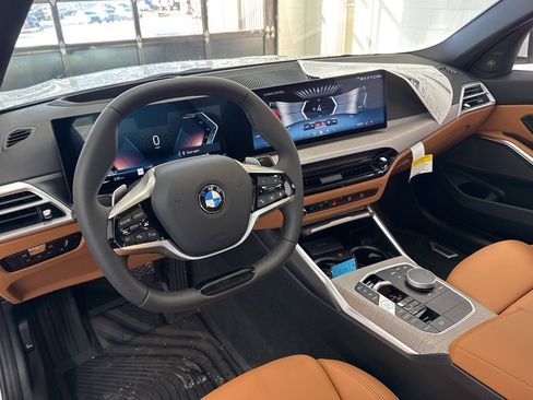 Used 2025 BMW 330i xDrive Sedan w/ Premium Package image 13