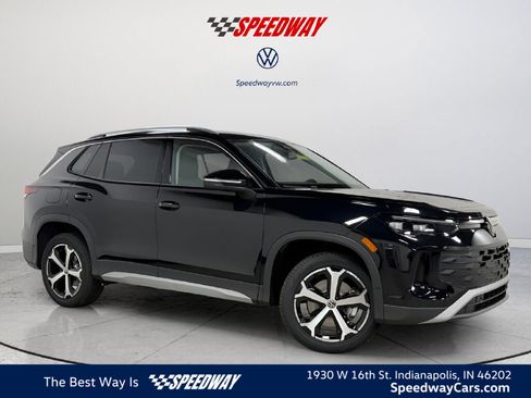New 2026 Volkswagen Tiguan SE AWD/4WD image 1