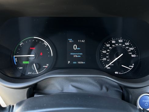 Used 2023 Toyota Sienna XLE w/ XLE Plus Package image 32