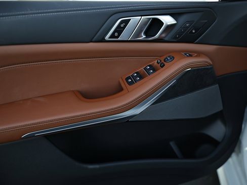 New 2026 BMW X5 xDrive40i w/ M Sport Package image 15